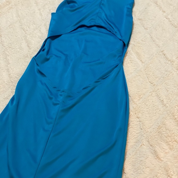 Custom Made Gown - Picture 4 of 4